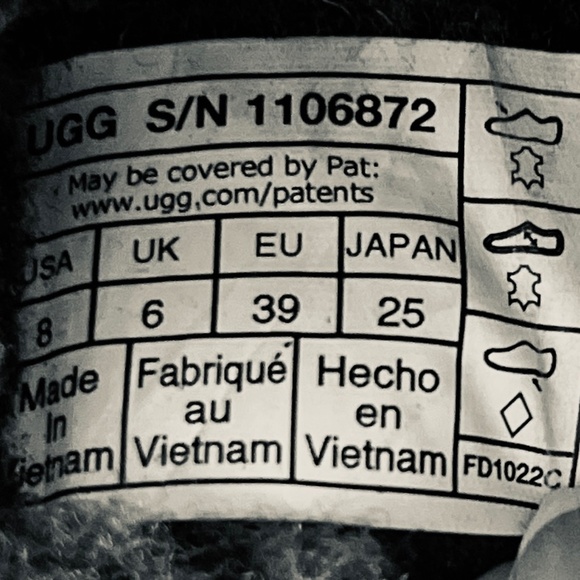 UGG Women's Black Scuffette II Slippers with Plush Gray Trim Size 8 - Picture 9 of 11